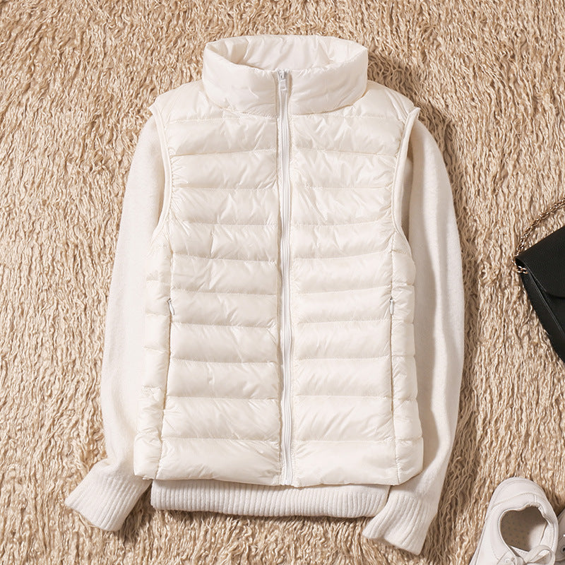 Natasha – Lichte Damesdonzen Bodywarmer met Opstaande Kraag