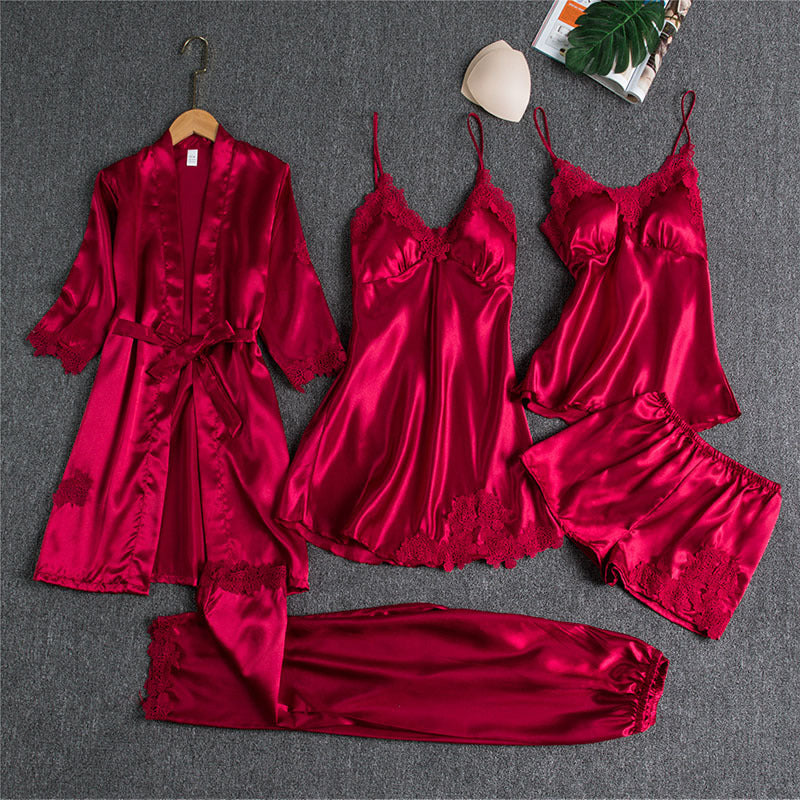 Fiona – Vijfdelige Satijnen Pyjama Set voor Dames