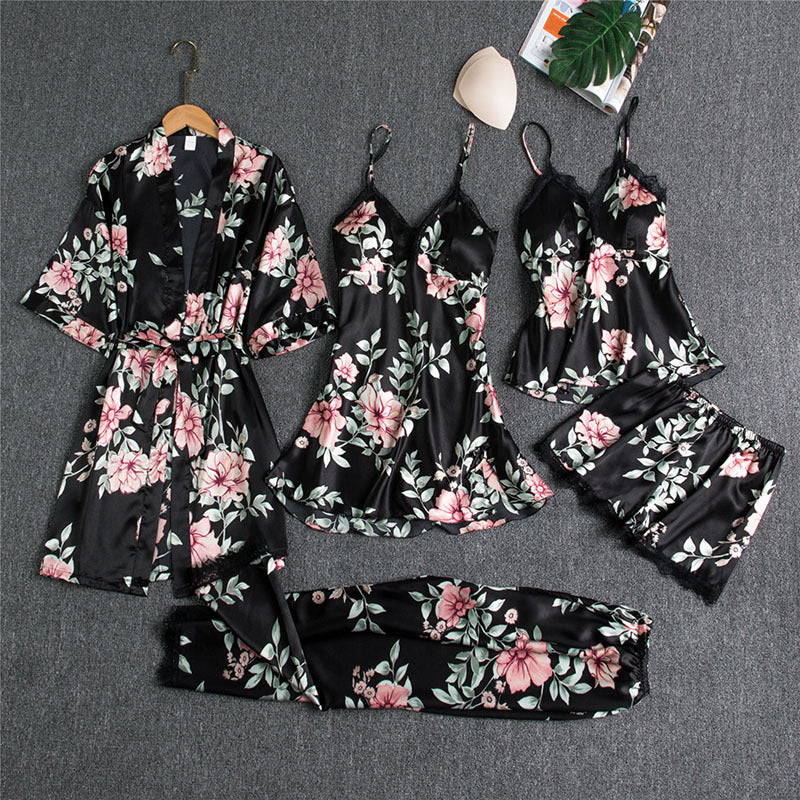 Fiona – Vijfdelige Satijnen Pyjama Set voor Dames