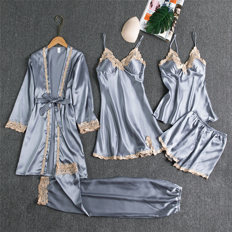 Fiona – Vijfdelige Satijnen Pyjama Set voor Dames