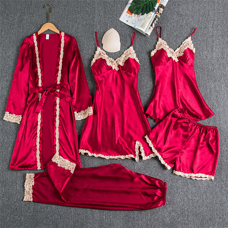 Fiona – Vijfdelige Satijnen Pyjama Set voor Dames