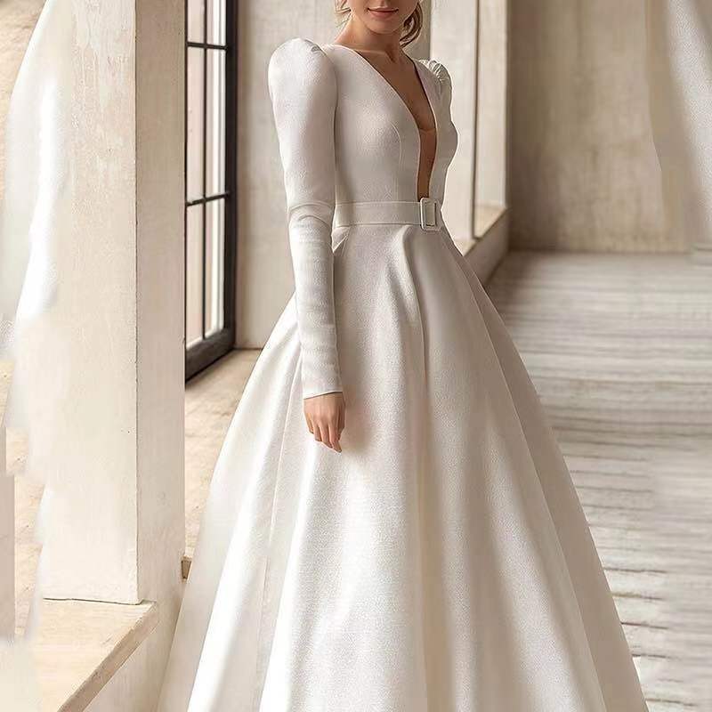 Gillian – Elegante Lange Jurk met Satijnen Afwerking