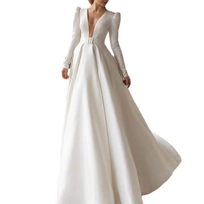 Gillian – Elegante Lange Jurk met Satijnen Afwerking