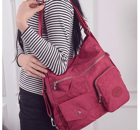 Ruth – Luxe Waterdichte Nylon Schoudertas met Grote Capaciteit