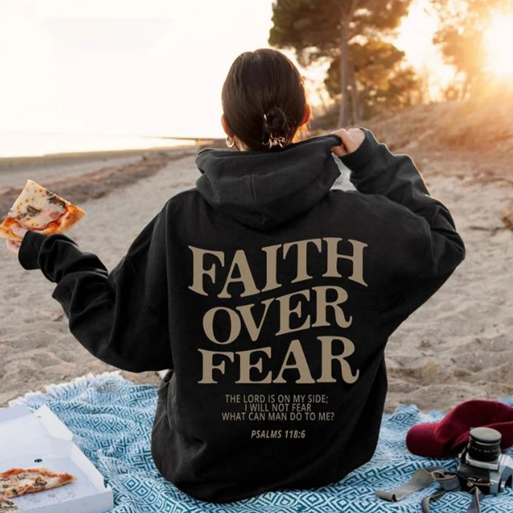 Faith Over Fear unisex hoodie – comfortabele casual hoodie met print voor heren en dames