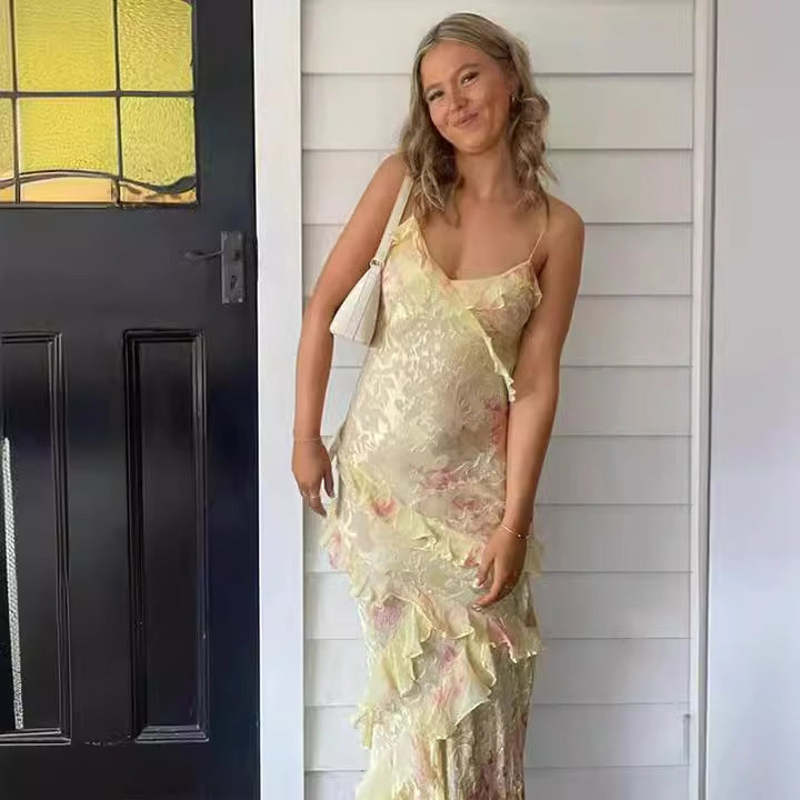 Catherine – Mouwloze Jurk met Spaghetti Bandjes en Fladderende Rug