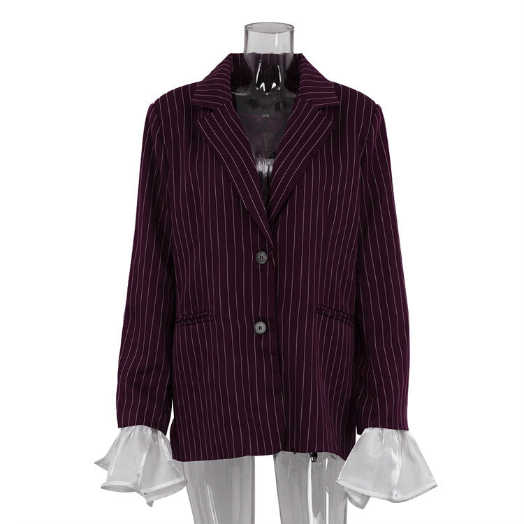 Sandra – Losse Blazer met Bell Mouwen in Streepjespatroon