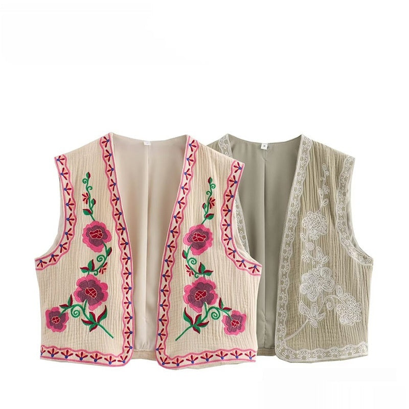 Phoebe – Modieuze Vrouwelijke Gilet met Twee-kleurige Borduursel