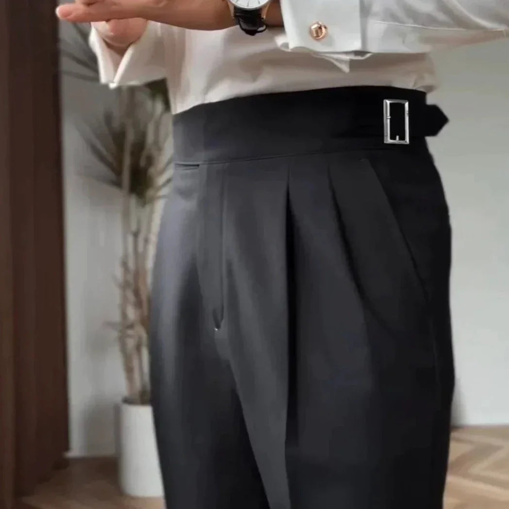 Heren Hoge Taille Pantalon op Maat – Klassieke Geplooide Broek met Gespsluiting, Zakelijke en Formele Stijl