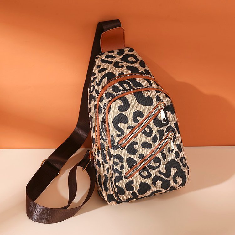 Natalie – Luipaardprint Schoudertas met Hoofdtelefoonaansluiting