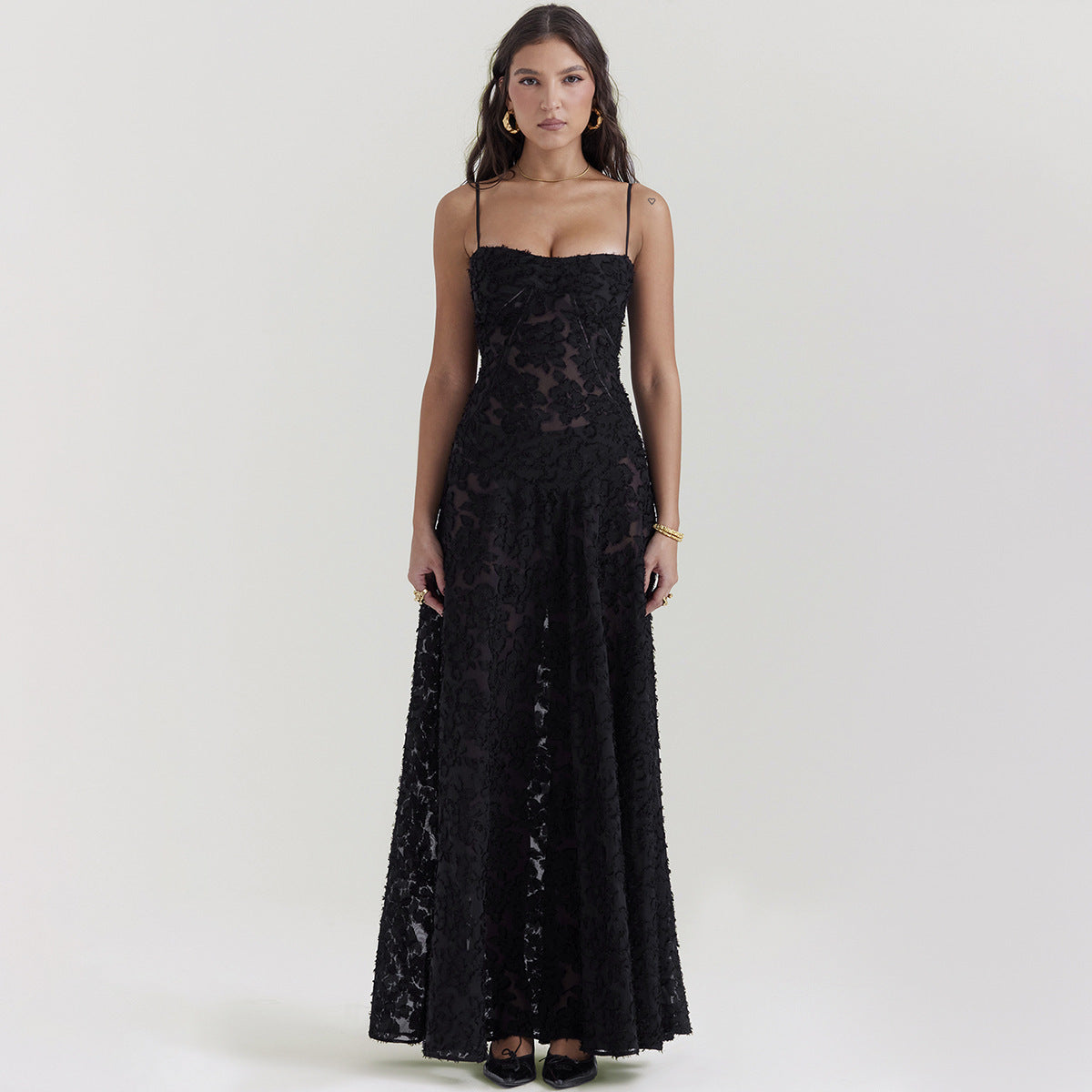 Jessie – Elegante Lange Jurk met Kant en Bandeau Kraag