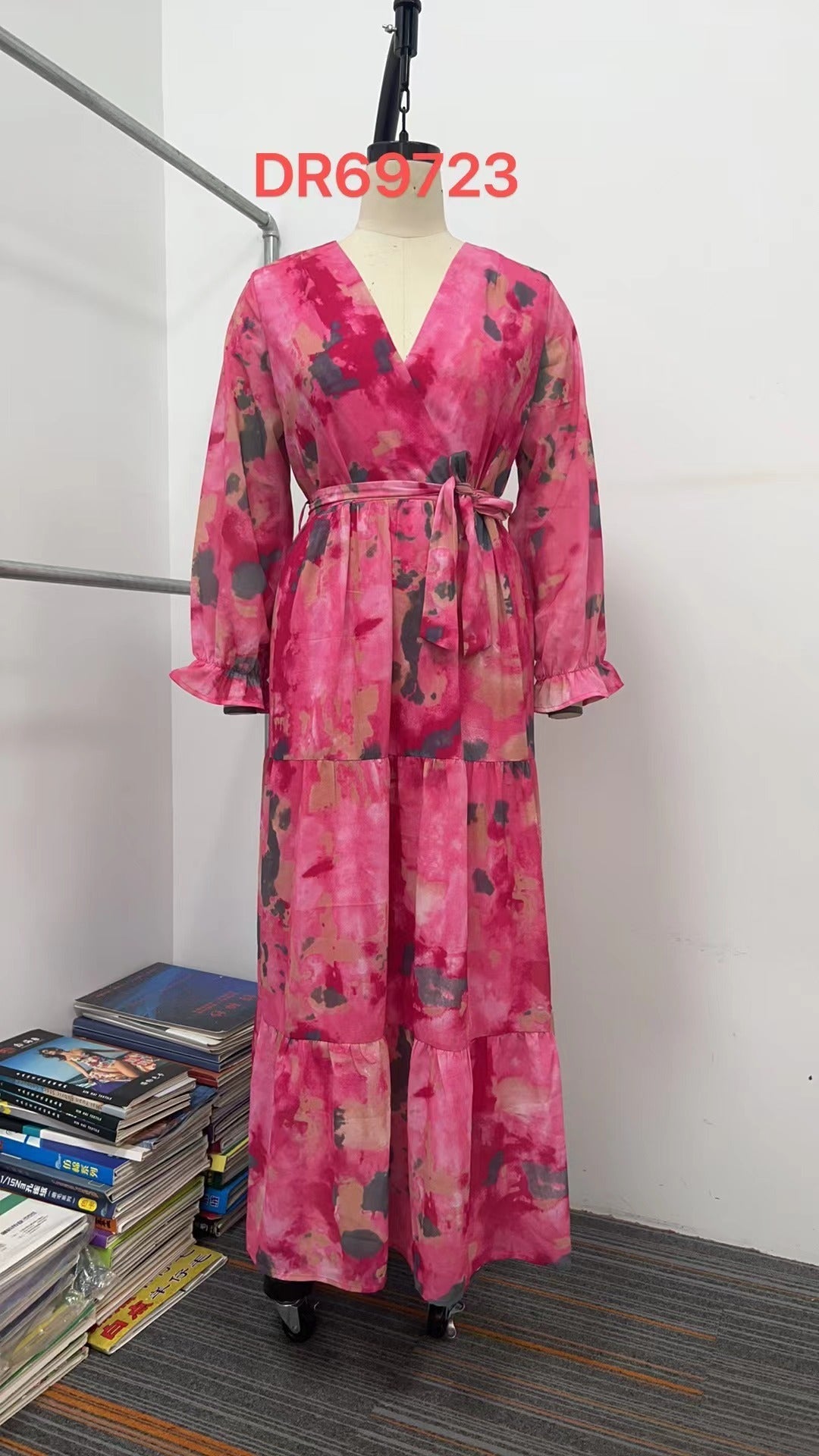 Gillian – Elegant Chiffon Jurk met Trekkoord en Patchwork