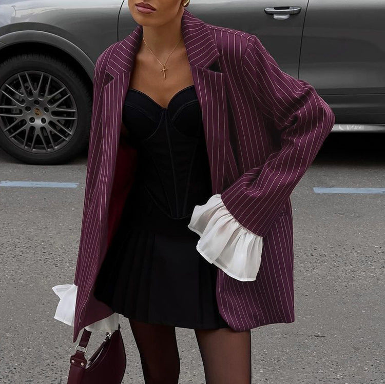 Sandra – Losse Blazer met Bell Mouwen in Streepjespatroon