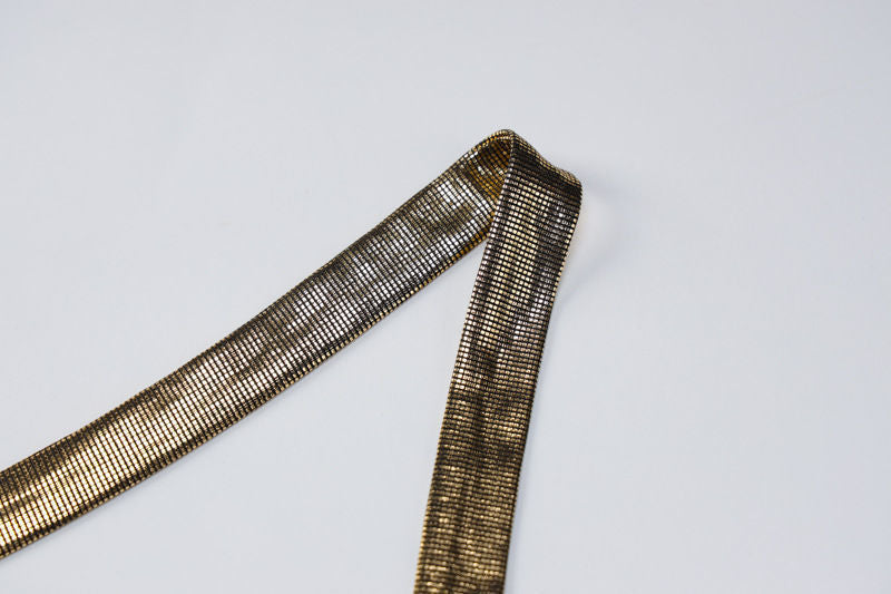 Katy – Rugloze Slanke Jurk met Split