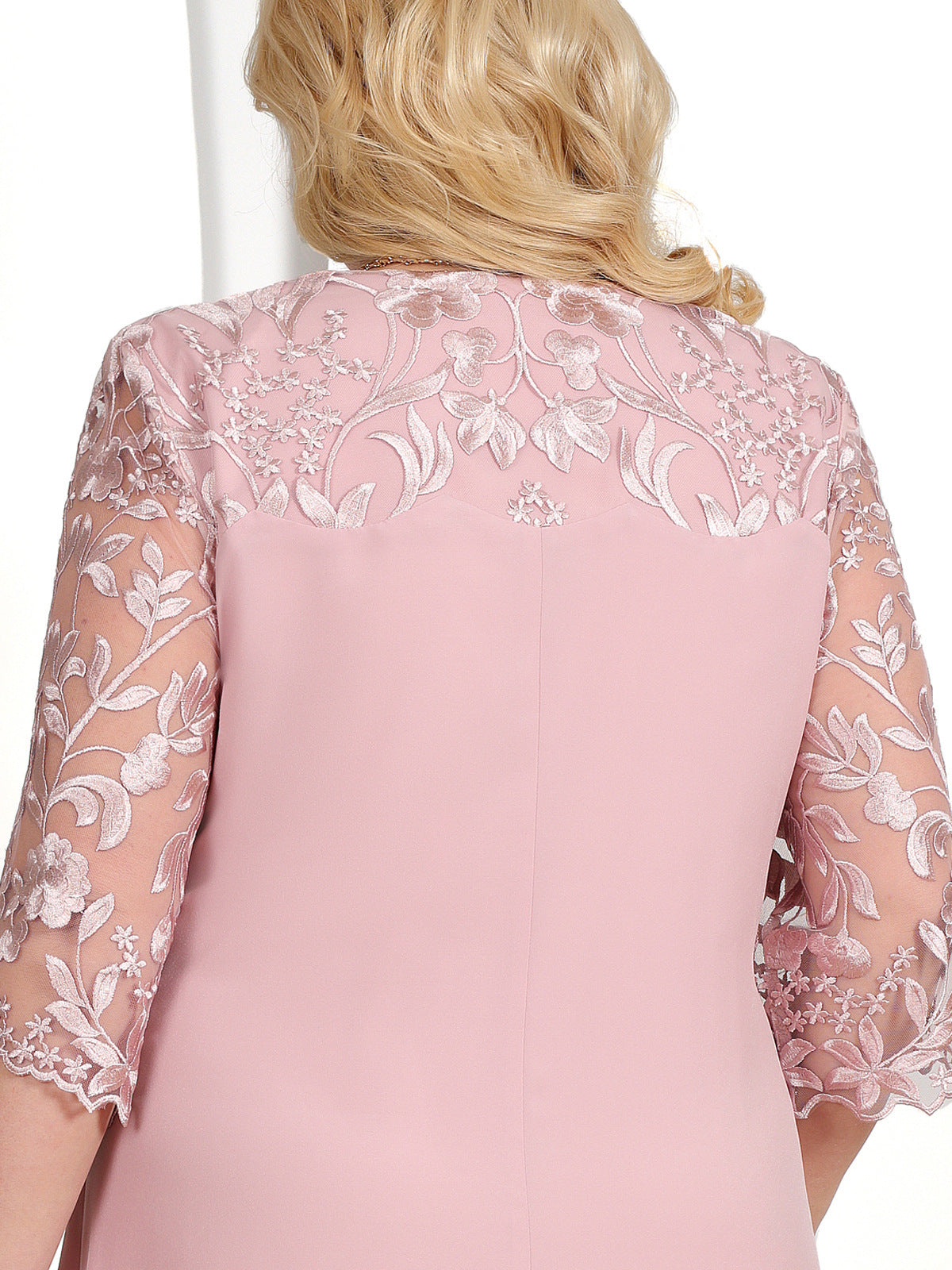 Joan – Geborduurde Chiffon Patchwork Jurk met Halflange Mouwen