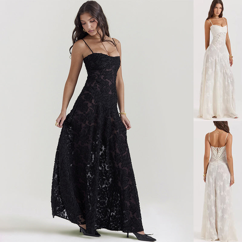 Jessie – Elegante Lange Jurk met Kant en Bandeau Kraag