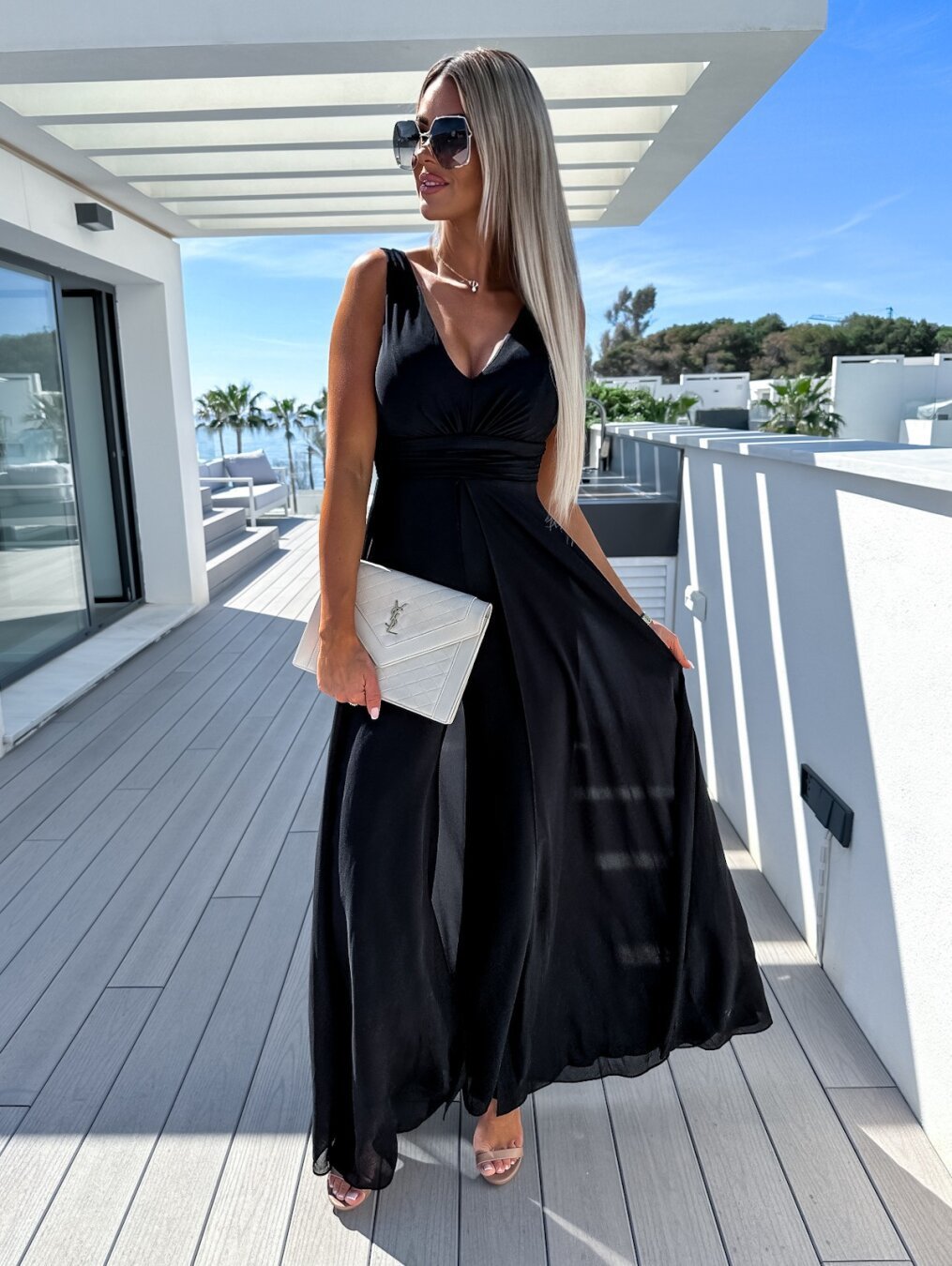 Julie – Elegante Dames Mouwloze Jumpsuit met V-Hals en Brede Pijpen voor de Zomer