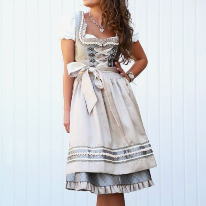 Julie – Korte Mouwen Jurk met Print voor Bierfestival
